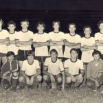 1979 Montagnana vince il I° torneo giovanile “San Carlo” - Osvaldo Favero all., Mauro Stevanin, Massimo Zanuso, Giuseppe Maraggia, Roberto Vettorello, Carlo Ruffin, Lucio Tecchiato, Luciano Camon, Romeo Stevanin, Michele Zanin, Michele Gioachin, Gianni Dall’Angelo all; …., Emanuele Zanin, Roberto Crestanello, Antonio Pasinato, Eugenio Cavaliere accomp., Maurizio Baratella