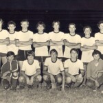 1979 Montagnana vince il I° torneo giovanile “San Carlo” - Osvaldo Favero all., Mauro Stevanin, Massimo Zanuso, Giuseppe Maraggia, Roberto Vettorello, Carlo Ruffin, Lucio Tecchiato, Luciano Camon, Romeo Stevanin, Michele Zanin, Michele Gioachin, Gianni Dall’Angelo all; …., Emanuele Zanin, Roberto Crestanello, Antonio Pasinato, Eugenio Cavaliere accomp., Maurizio Baratella
