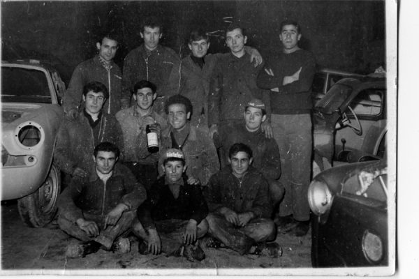 Squadra al lavoro